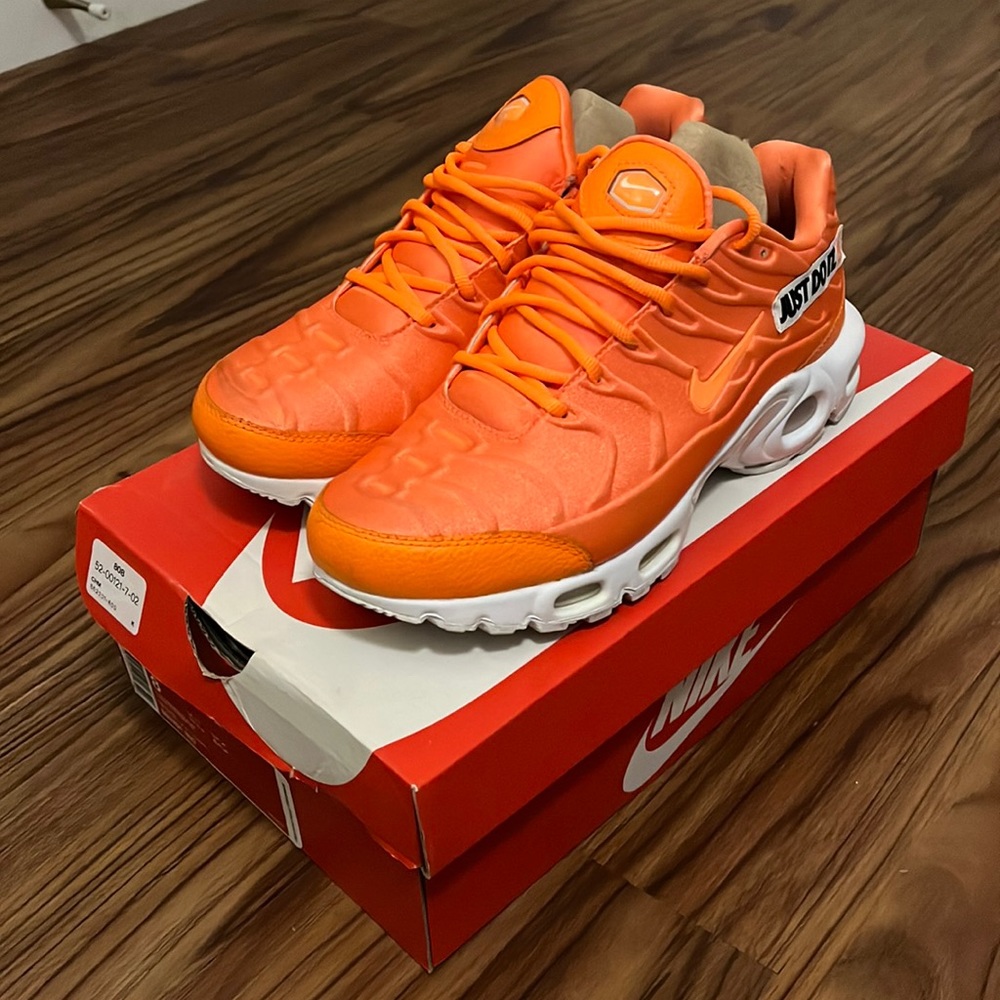 NIKE womens sz:8 Air Max Plus SE